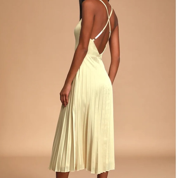 Lulu’s Champagne Satin Pleated Midi Dress - Picture 2 of 8